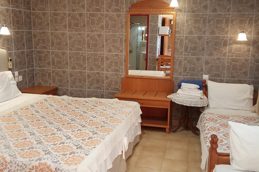 LUX DOUBLE ROOM IN GROUND FLOOR